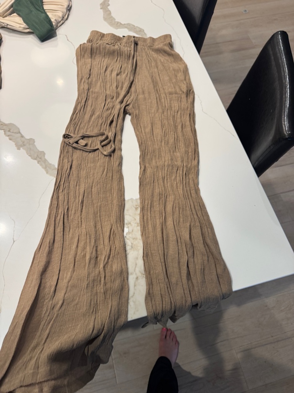 PrettyLittleThing Taupe Crinkle Wide-Leg Pants